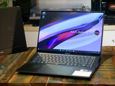 Asus Zenbook Pro 16X OLED im Test - Extremer Laptop mit besonderem Knick